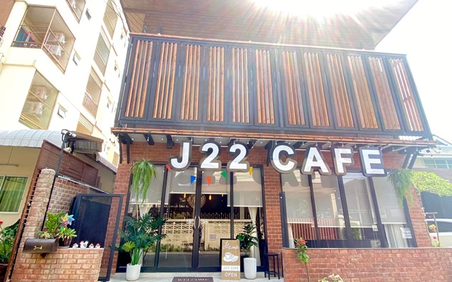  J22 CAFE